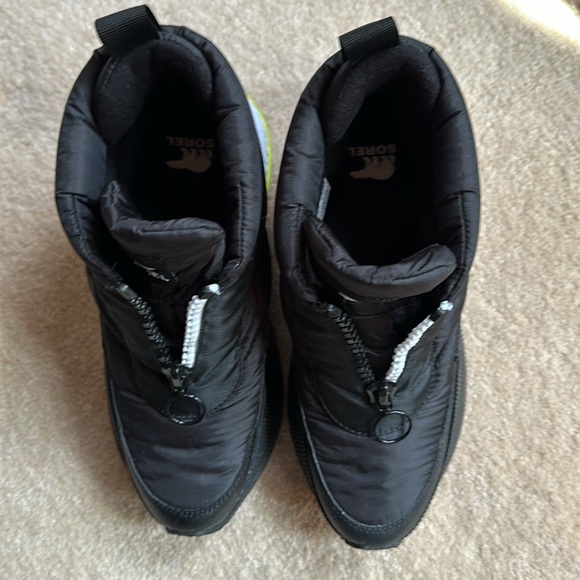 Out N About Ill Puffy Zip Boots Size 9.5 - Picture 5 of 8